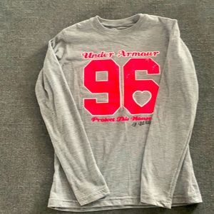 Girls under armor top.